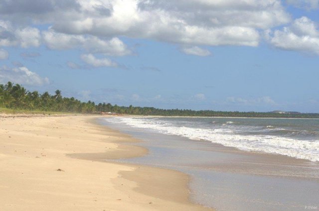 Pratigi beach near the small town of Itubera